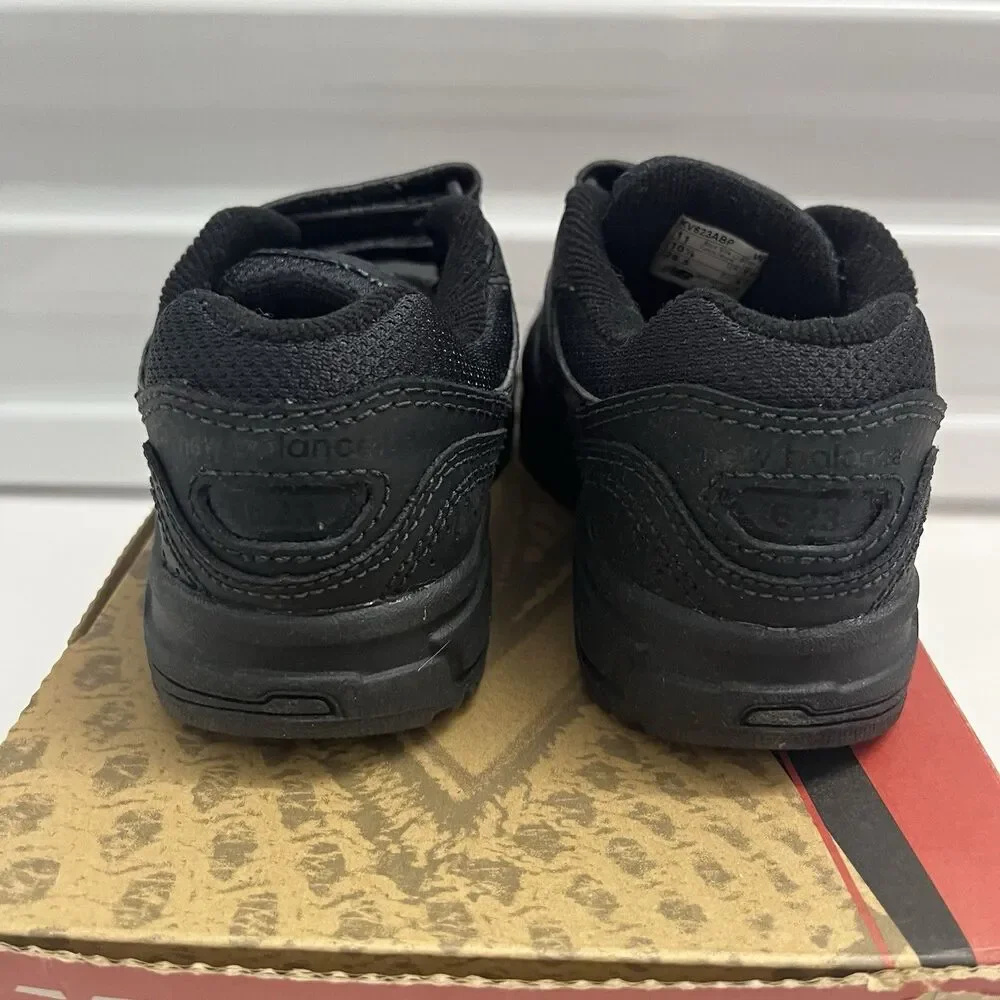 New Balance 623 Black Leather Training Uniform Hook Loop Shoes SZ 11 W